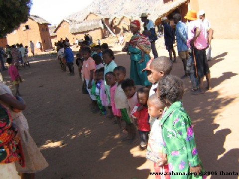 Visite des medices a Faidanana, Madagascar