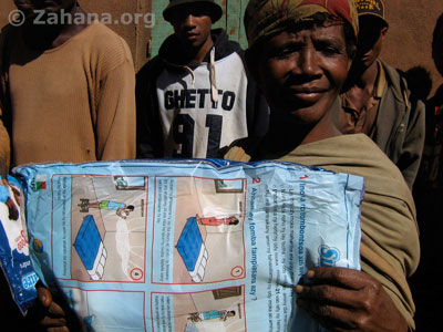 Mosquitonets_for_Fiadanana_Madagascar_Zahana