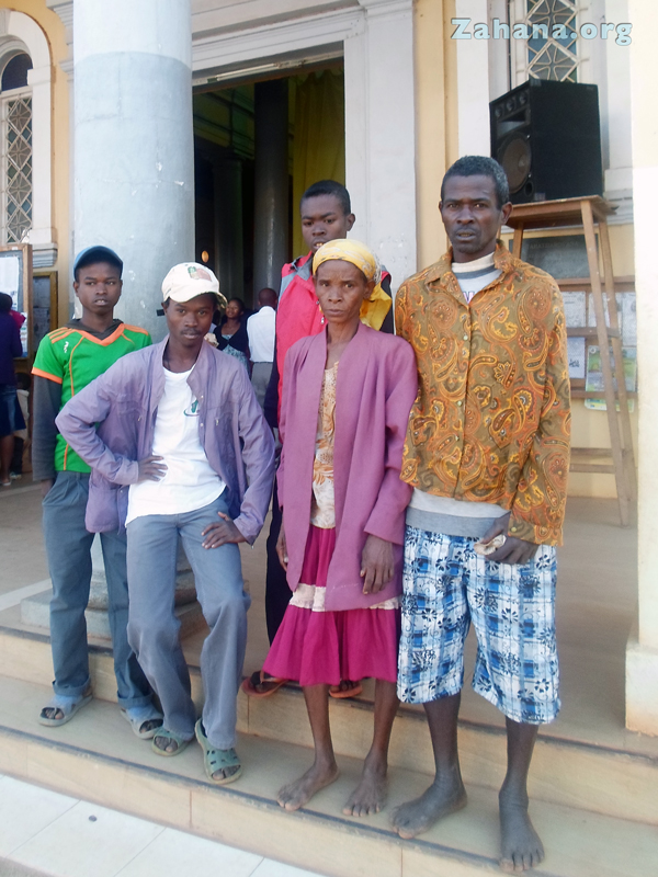 The paretns seeing their sons off for the exam in the big city in Madagascar - zahana